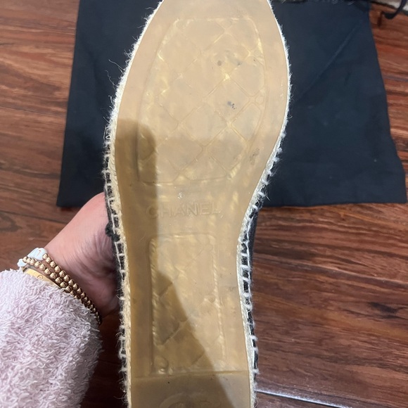 CHANEL Interlocking CC Logo Linen High Top Eapadrilles, Size 38 - Picture 4 of 7